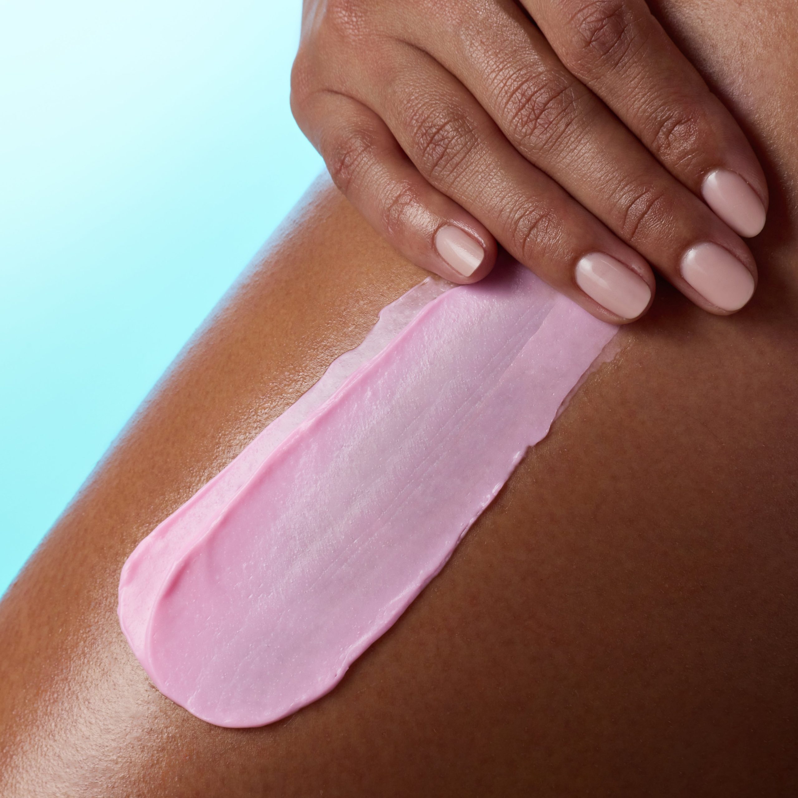 Raspberry Fizz Hydraglow Body Lotion - Image 3