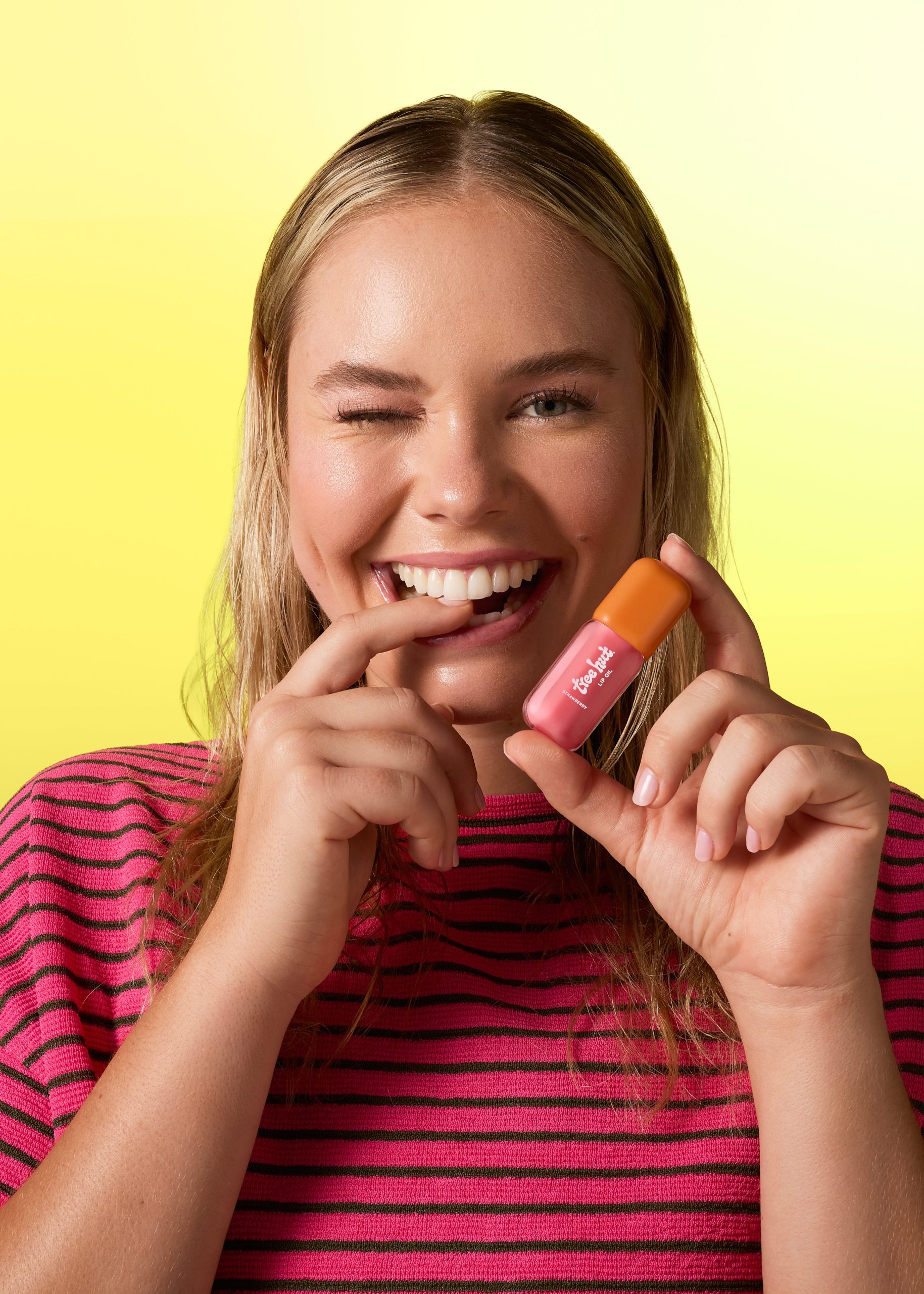Strawberry Lip Oil - Image 2